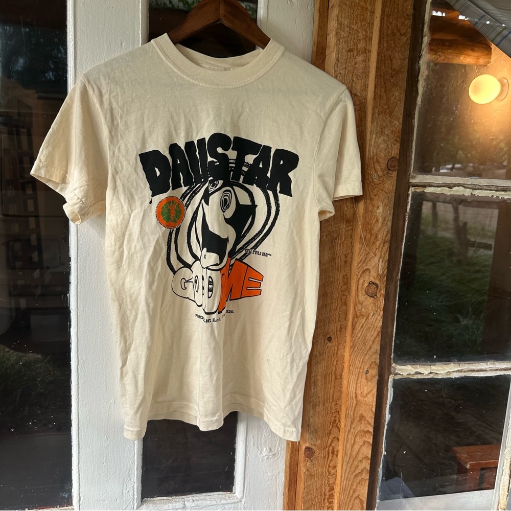 DAIISTAR Cream Band Tee
